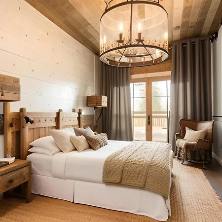 Elena, Five Bedrooms Sea View Private Pool بيت للعطل *